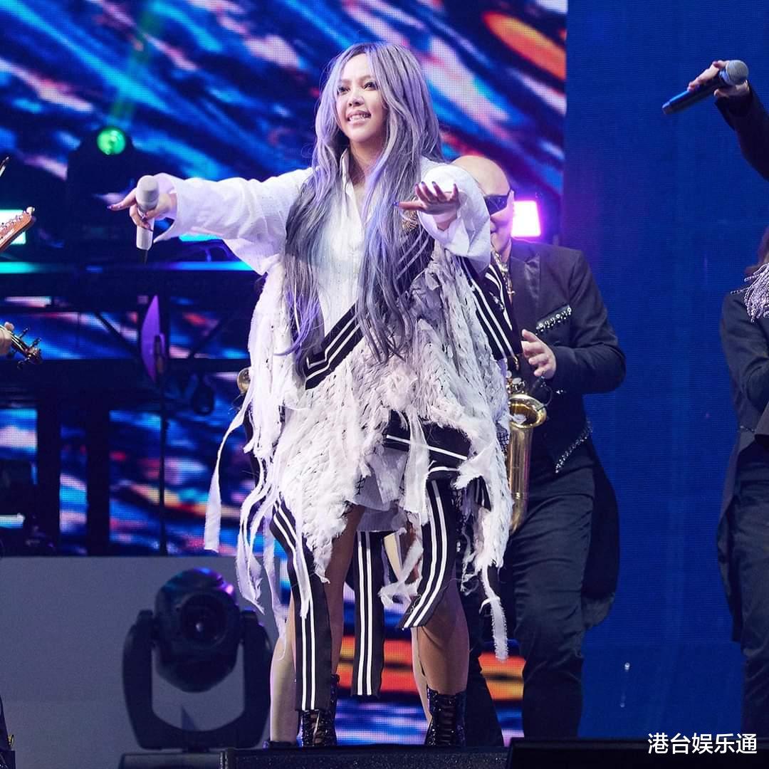张惠妹演唱会冻出鼻涕，现场到底有多冷？