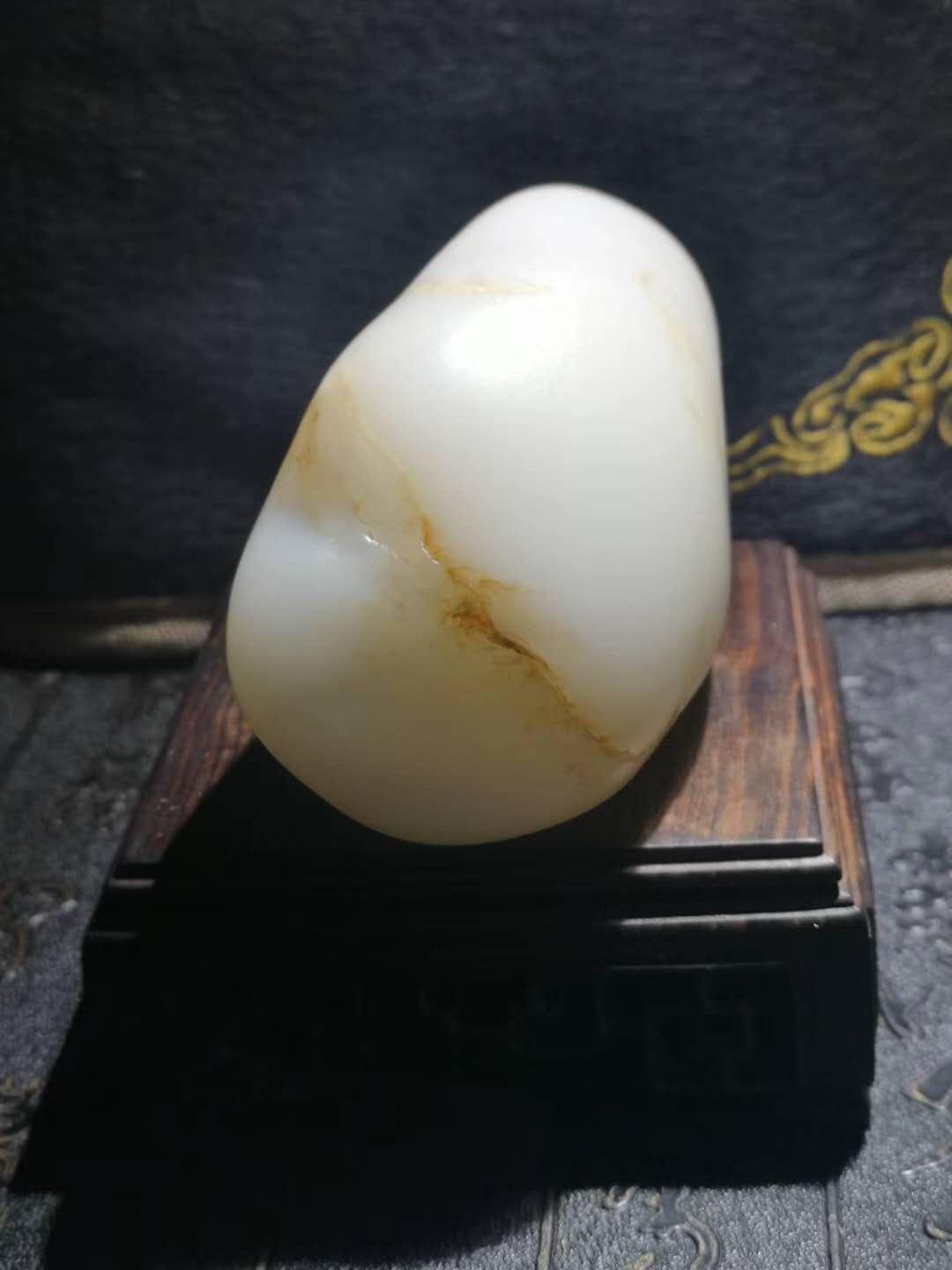 和田羊脂玉价格大揭秘，多少钱一克拍卖？
