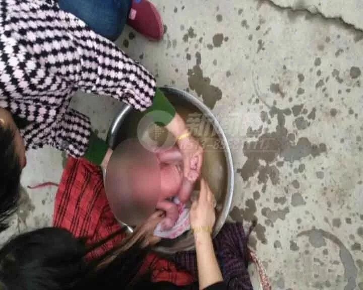 大学生遗弃孩子，背后的原因与社会的反思
