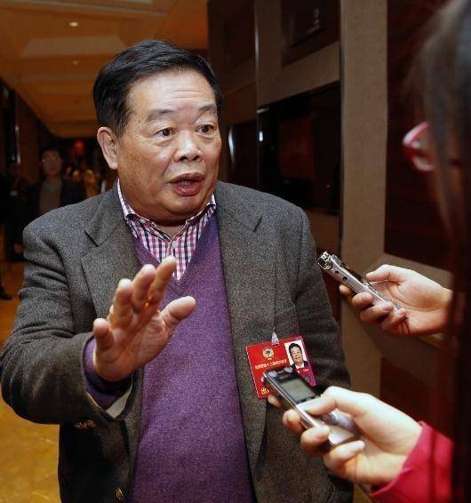 曹德旺谈学校获批压力，巨大挑战与无限机遇并存