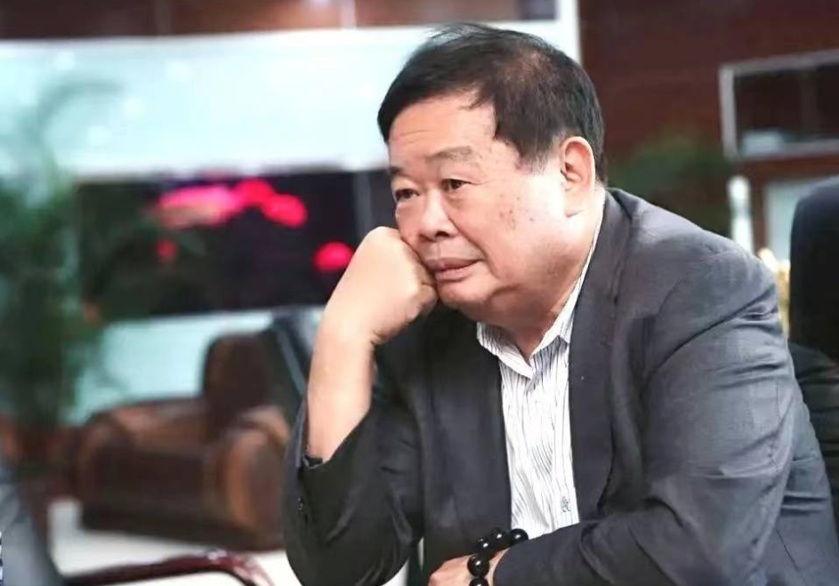 曹德旺谈学校获批压力，巨大挑战与无限机遇并存