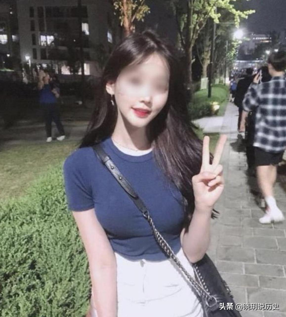 女生经常迟到，老板为抓包早早到岗