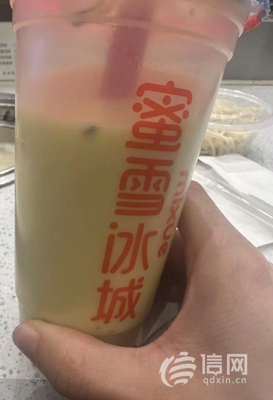 蜜雪冰城被曝使用过夜水果切片事件深度解析
