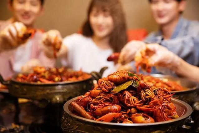 睡前饿了？这些美食让你不再煎熬！