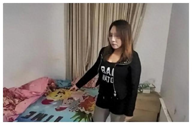 网恋女友主动坦白自己是男的，一场意外的网络冒险之旅