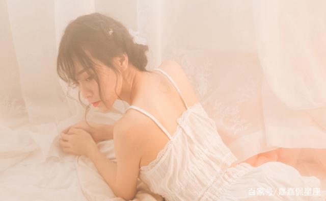 女孩说最硬的话，撒着最软的娇