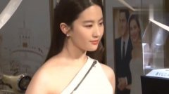 刘亦菲直播美到窒息，神仙姐姐的魅力瞬间
