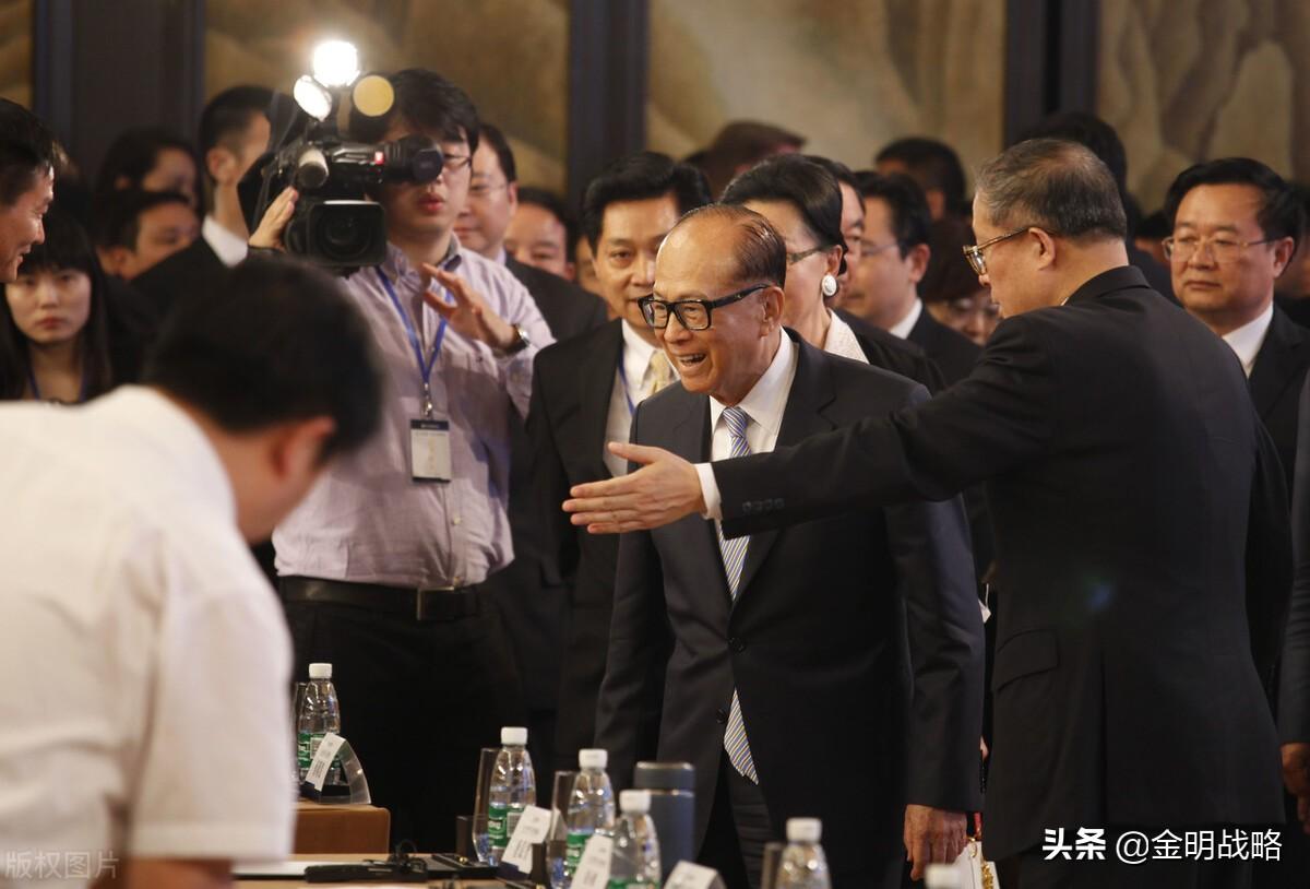原驻美大使回应李嘉诚港口交易行为，深度解读与观察