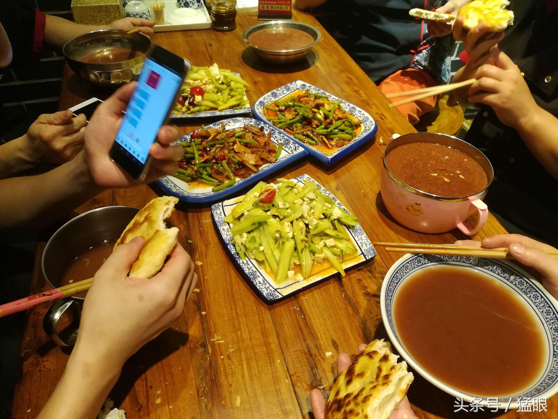 手机遗失饭店遭店主侵占，面对否认该如何应对？