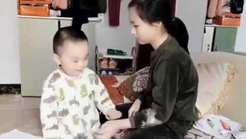 弟弟和亲姐姐的视频播放，一段特殊的情感纽带