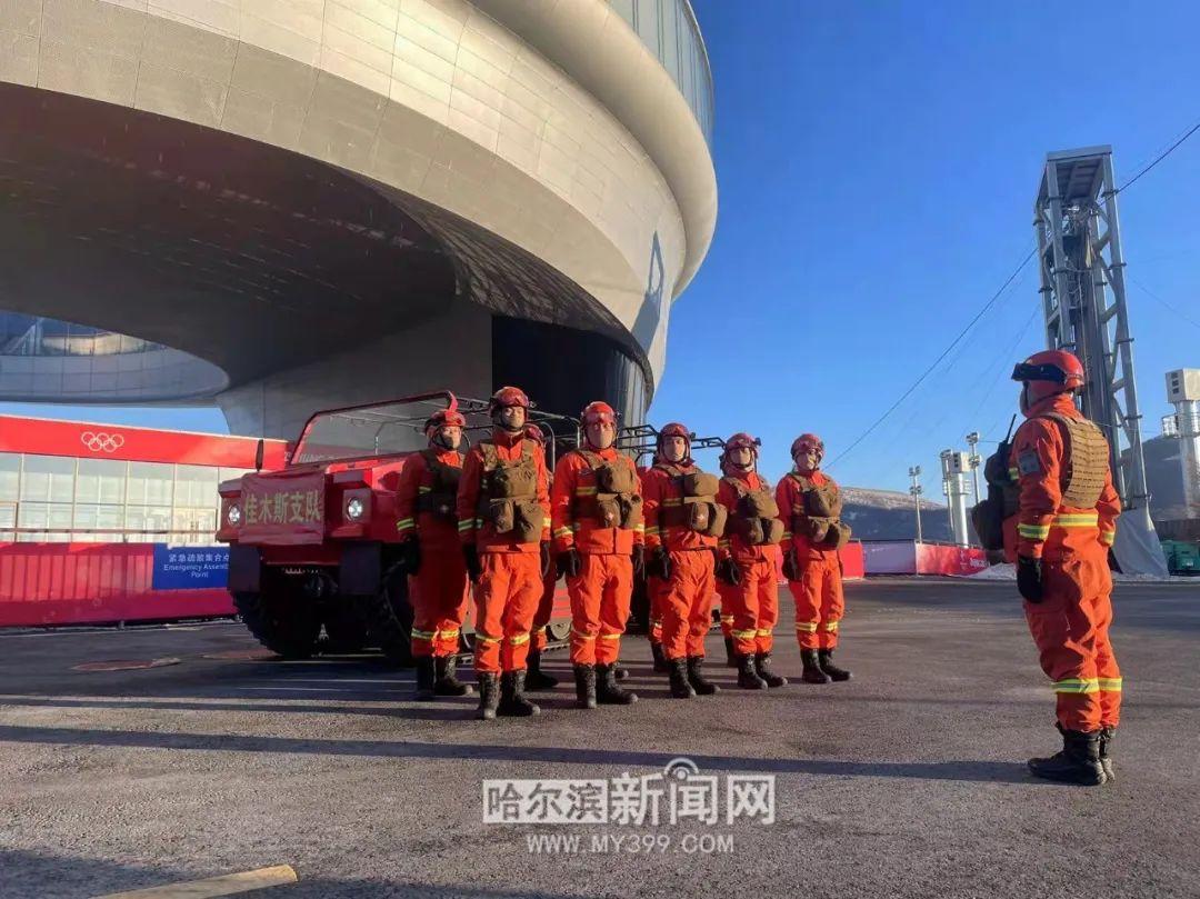 解放军蟒式全地形车的力量与荣耀