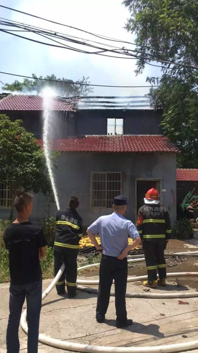 一顶帐篷带火一个村，揭秘旅游带动下的乡村新生机