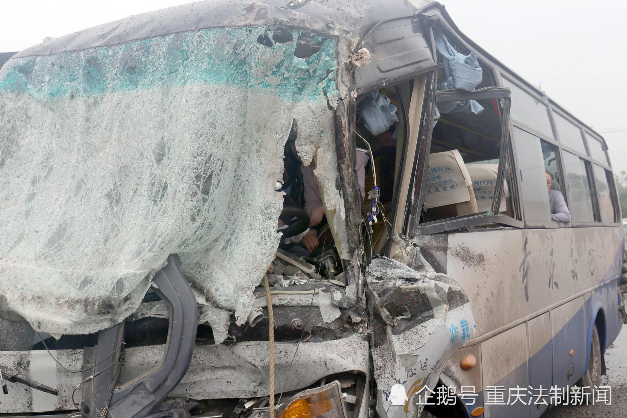 重庆一小客车追尾货车致7死1伤，悲剧背后的警示与思考