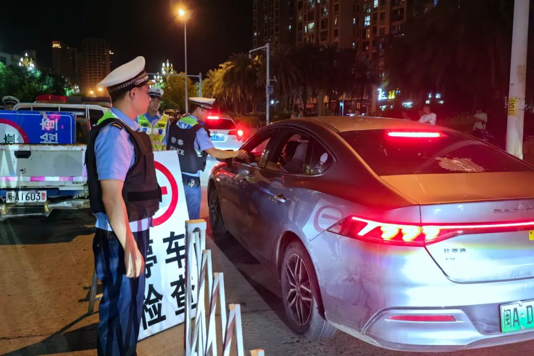 网约车司机酒驾，危险行为背后的警示与反思