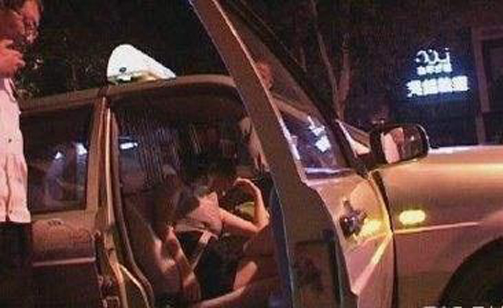 网约车遇到醉酒乘客，司机与乘客的双重挑战与应对策略