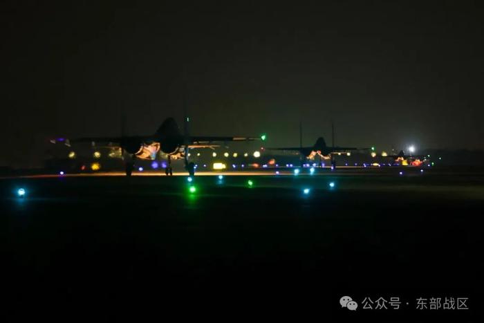 东部战区，子夜升空，展开战斗