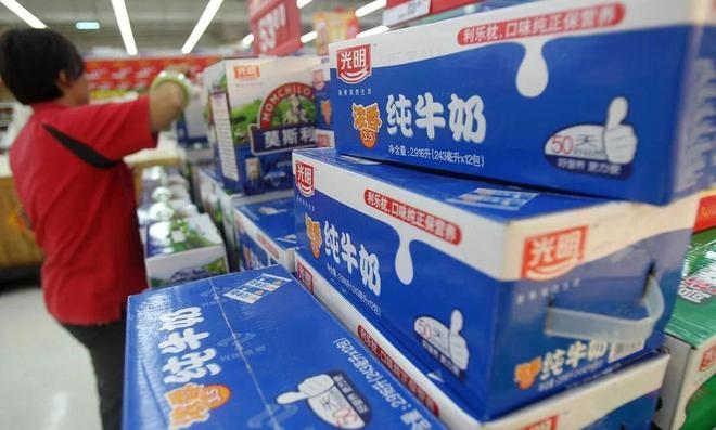揭秘牛奶购买优惠，买一箱牛奶只需三十元，买二送一，那么买二十一箱需要多少钱？