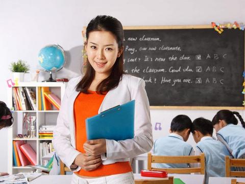 小学老师白手起家如何年卖千万，一个励志故事