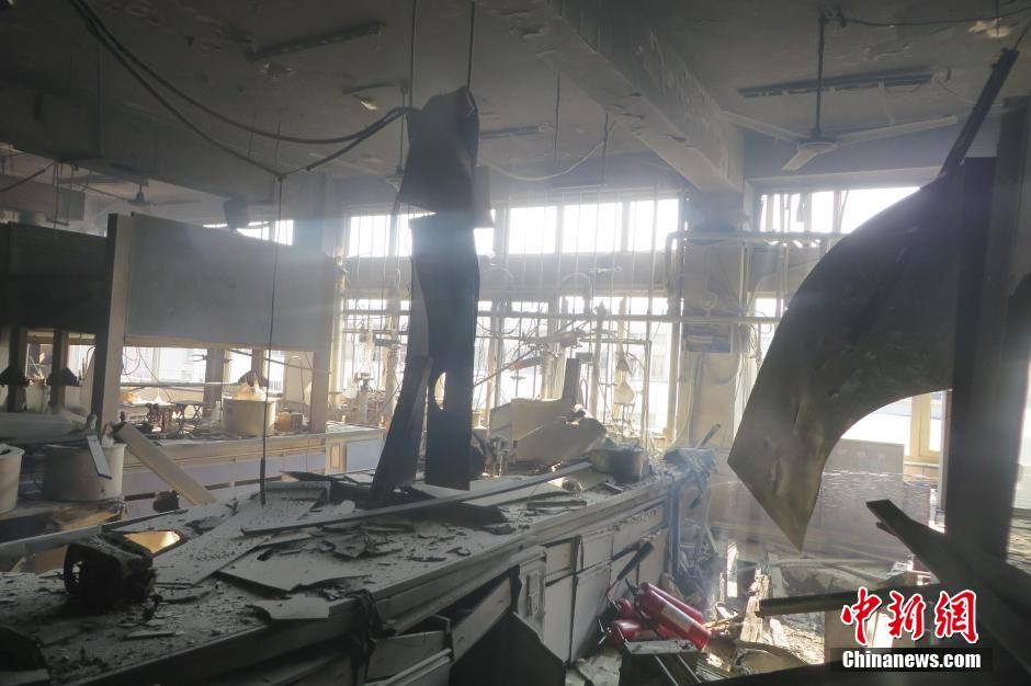 男孩在家做实验引爆炸，网友惊呼楼在震