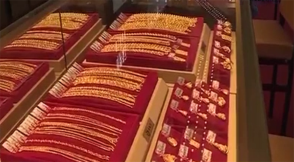 金店老板眼中的黄金市场，一片狼藉？