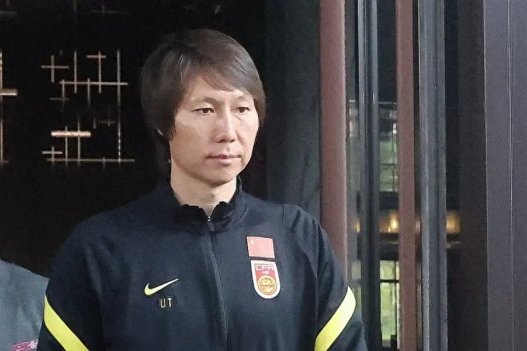 李铁在牢狱中的足球梦，机遇与挑战并存
