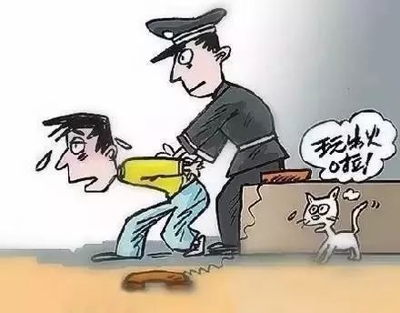 耍酒疯暴力殴打民警，不可容忍的违法行为