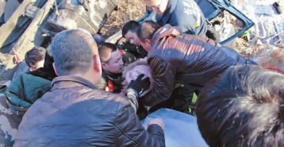 肇事者父亲眼中的悲剧，一家三口被撞身亡事件背后的真相
