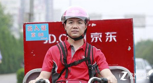 京东刘强东亲自送货，时代的印记与力量的象征