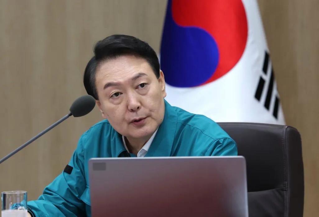 美进口订单暴跌64%，全球贸易格局重塑