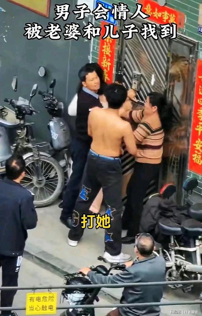 女教师上海街头怒怼偷拍老法师，正义与勇气的较量