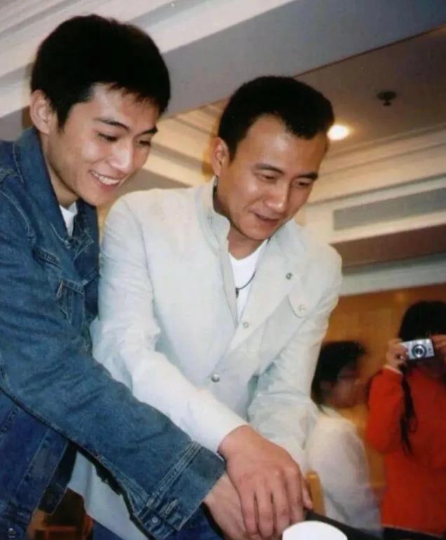 胡军精彩视频，演技炸裂，魅力无限