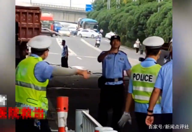 歹徒抢劫运钞车撒钱，事件背后的真相与反思