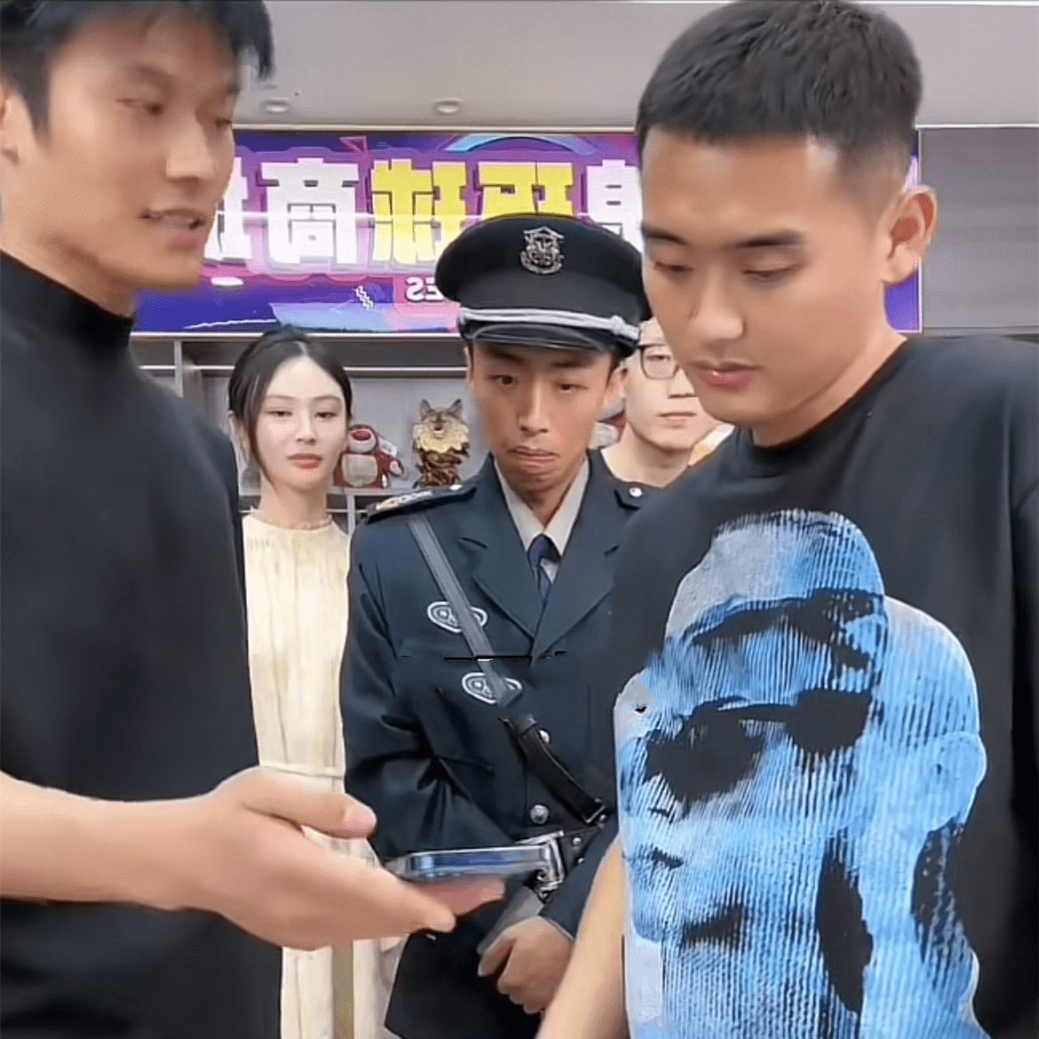 网红天齐的路因粉丝数达130万被约谈，网络红人的责任与监管