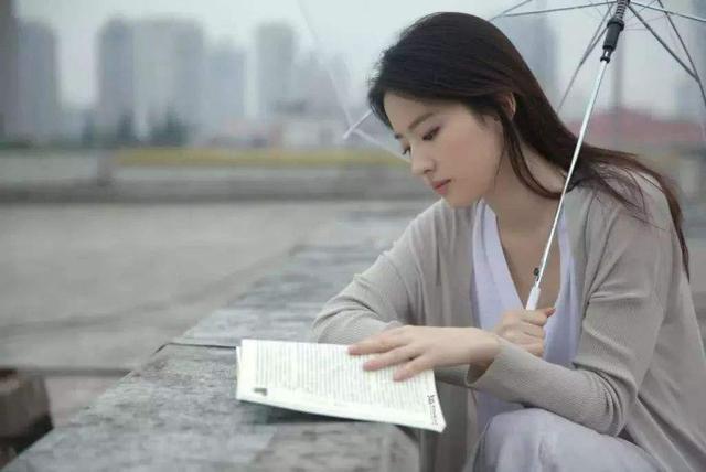 刘亦菲教师，引领新时代的星光熠熠