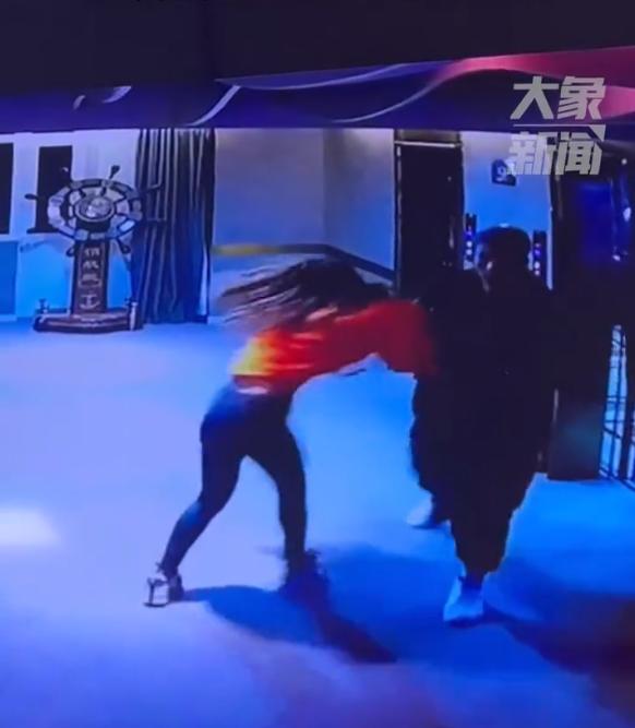 女子阻拦高铁，反思与启示