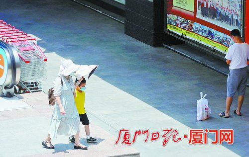 天屎之路引热议，行人频频中招