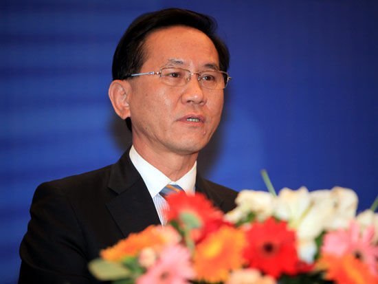 李吉平医生，医术精湛，医德高尚的典范