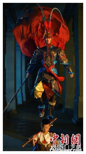 刘涛红披风妈祖变装，魅力无限的跨界演绎