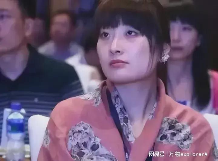 云南街头偶遇宗馥莉，一次意外的邂逅与感悟