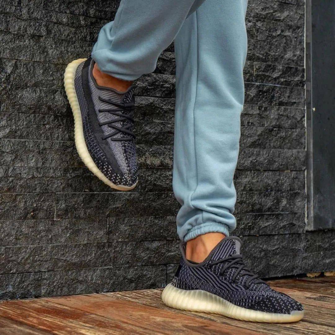 关于Yeezy鞋码选择，从Yeezy 350到Yeezy 500的尺码解析