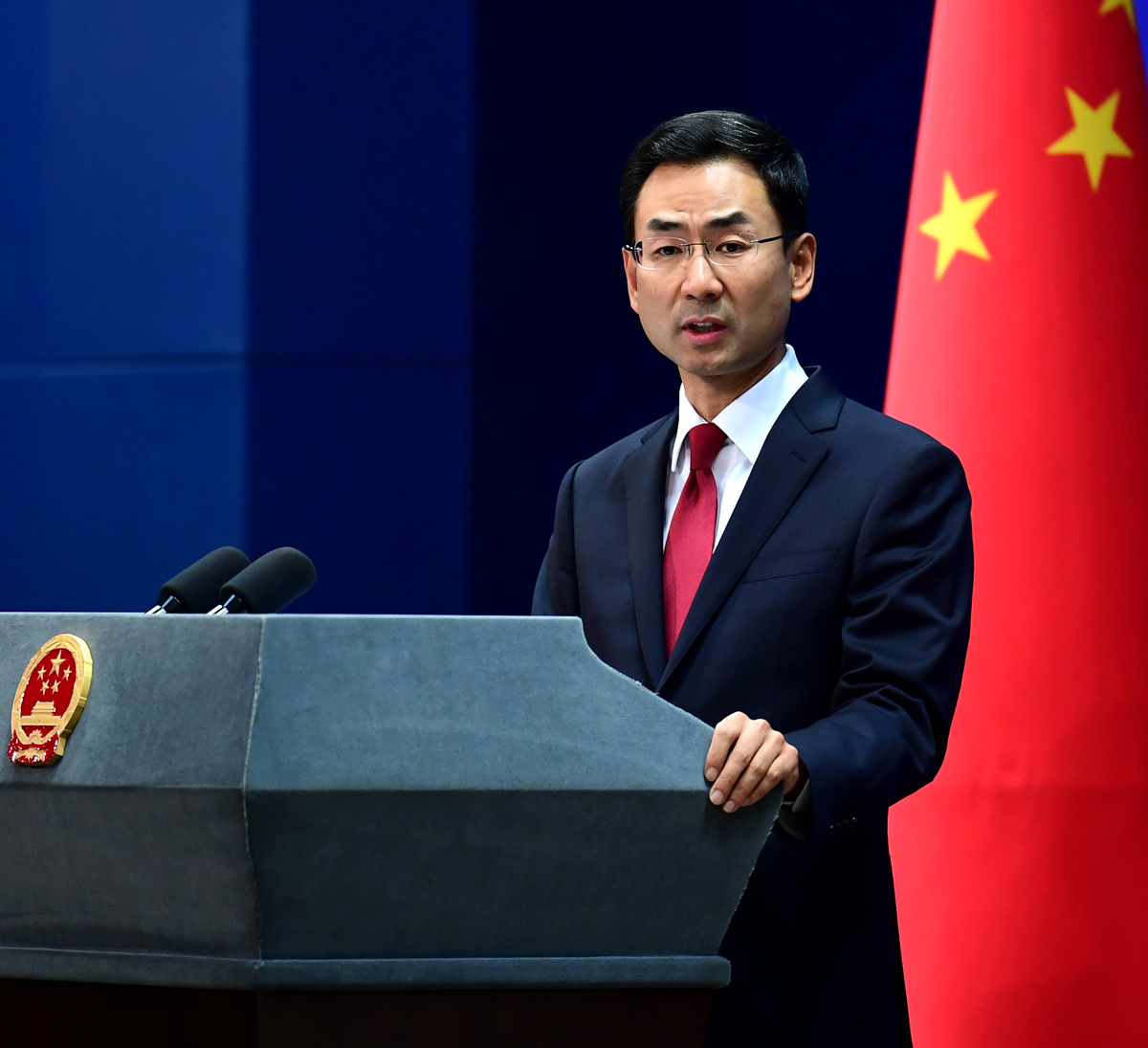 外交部再谈李嘉诚卖港口事件，望审慎