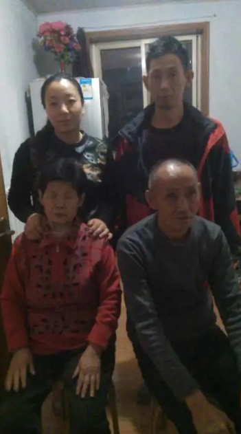 任贤齐方否认买下青岛一条街，澄清与传闻的交锋