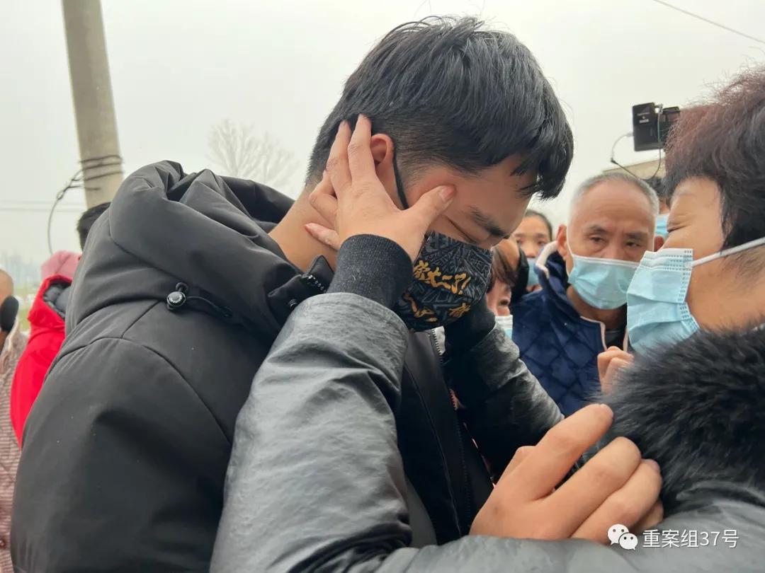 寻子18年的母亲团圆5个月后去世，母爱伟大，人间真情终有时