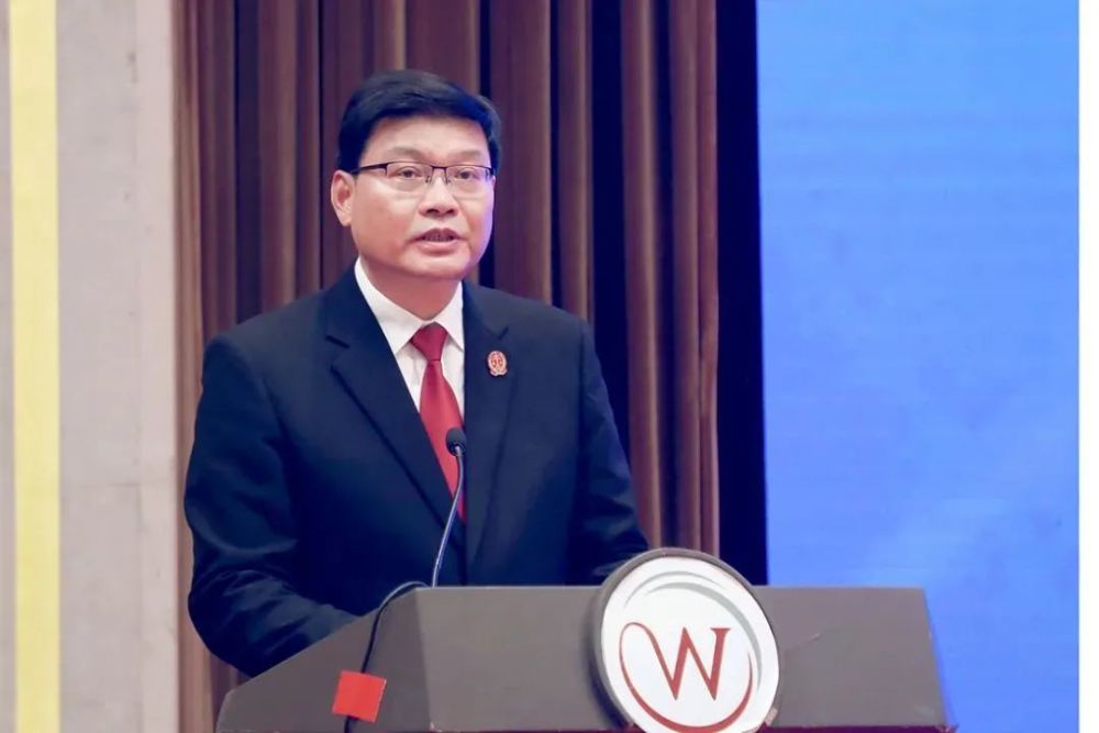 无锡中院原院长，司法公正之光下的辉煌篇章