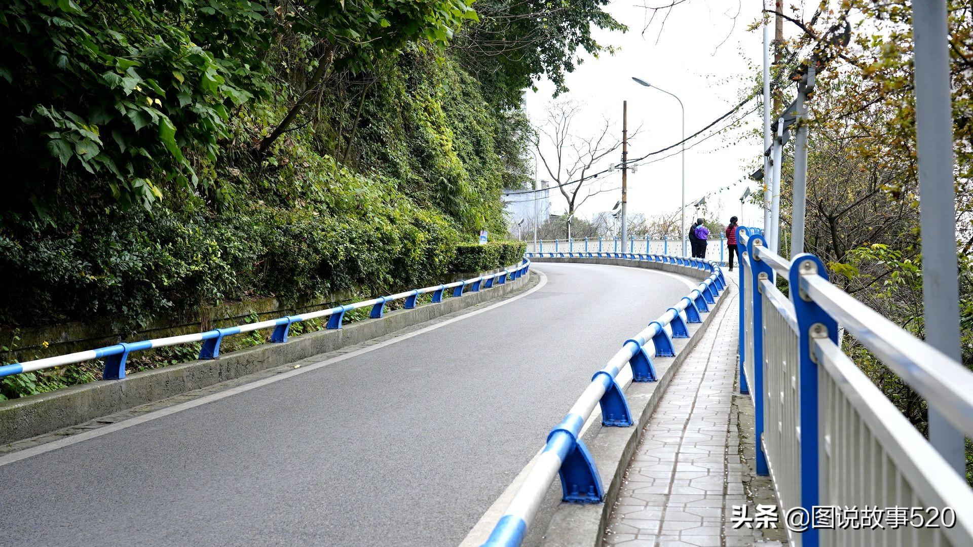 重庆李子坝遗址公园，历史与现代的完美融合