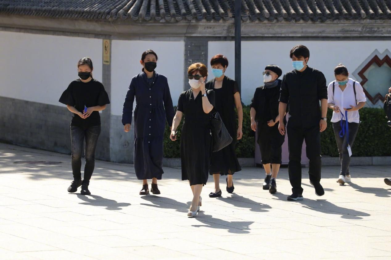 金龟子一家青岛团聚，共筑美好时光