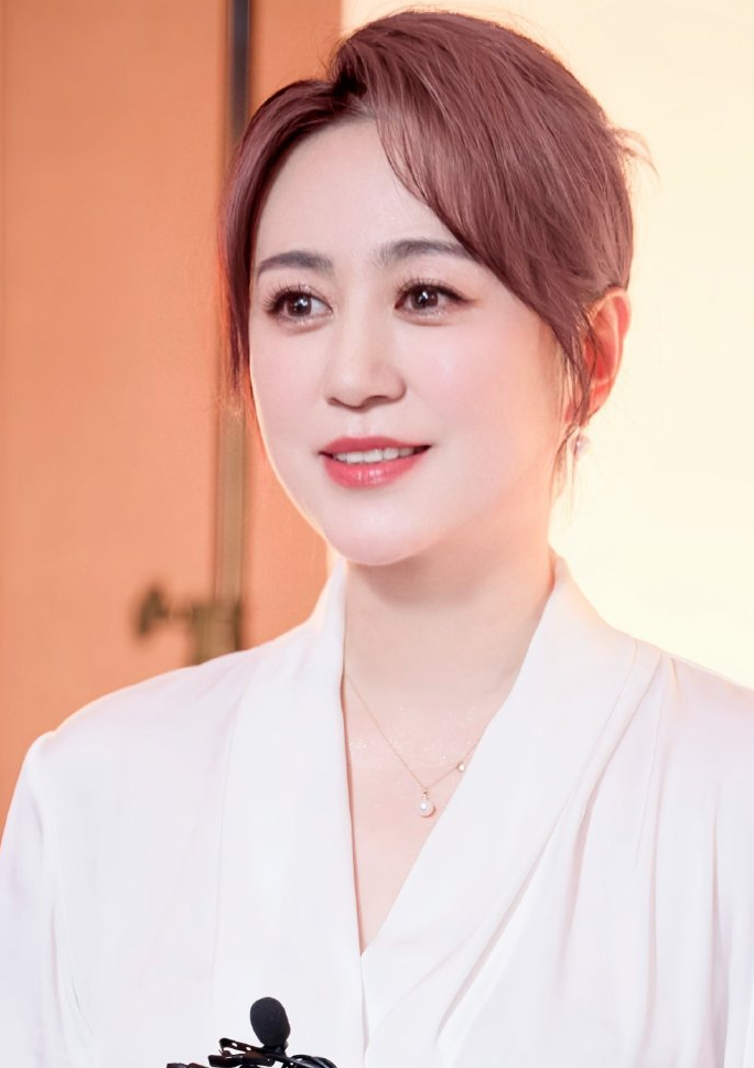 马丽水饺皇后领跑五一档，影视界的火热话题