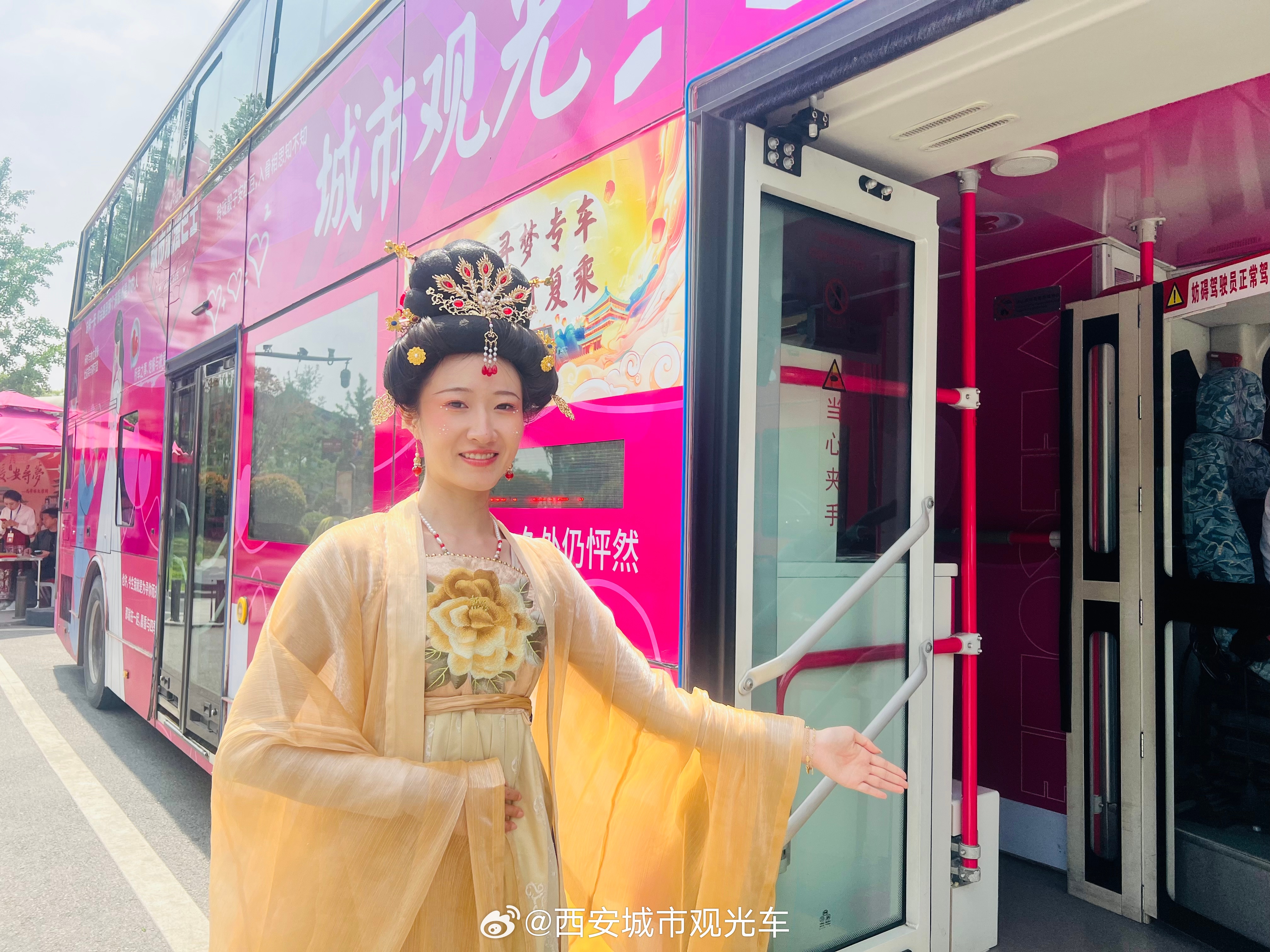 西安再现三步一公主五步一贵妃