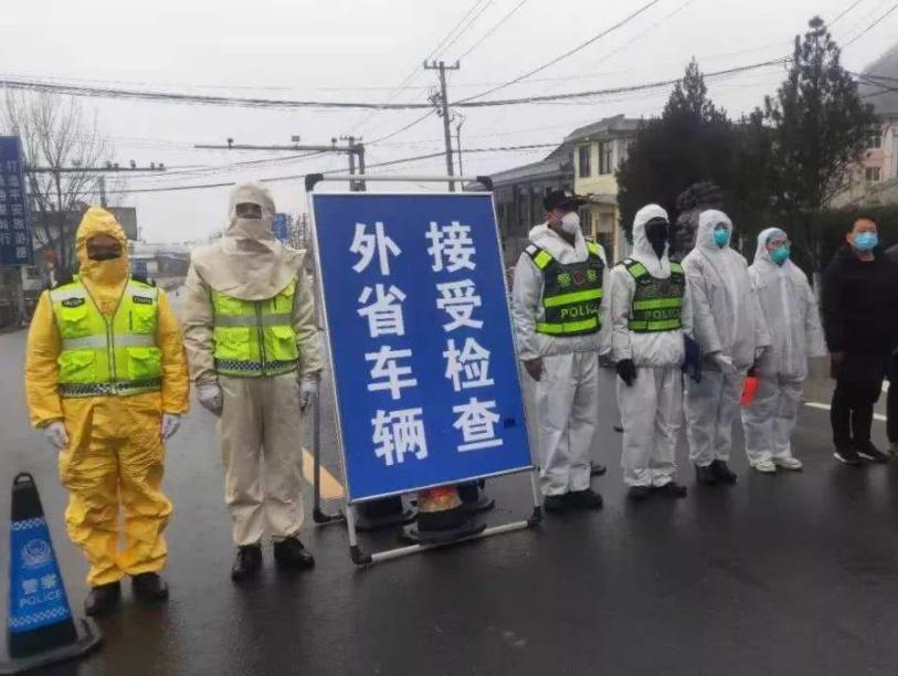 西安现条状不明飞行物，目击者眼中的龙影