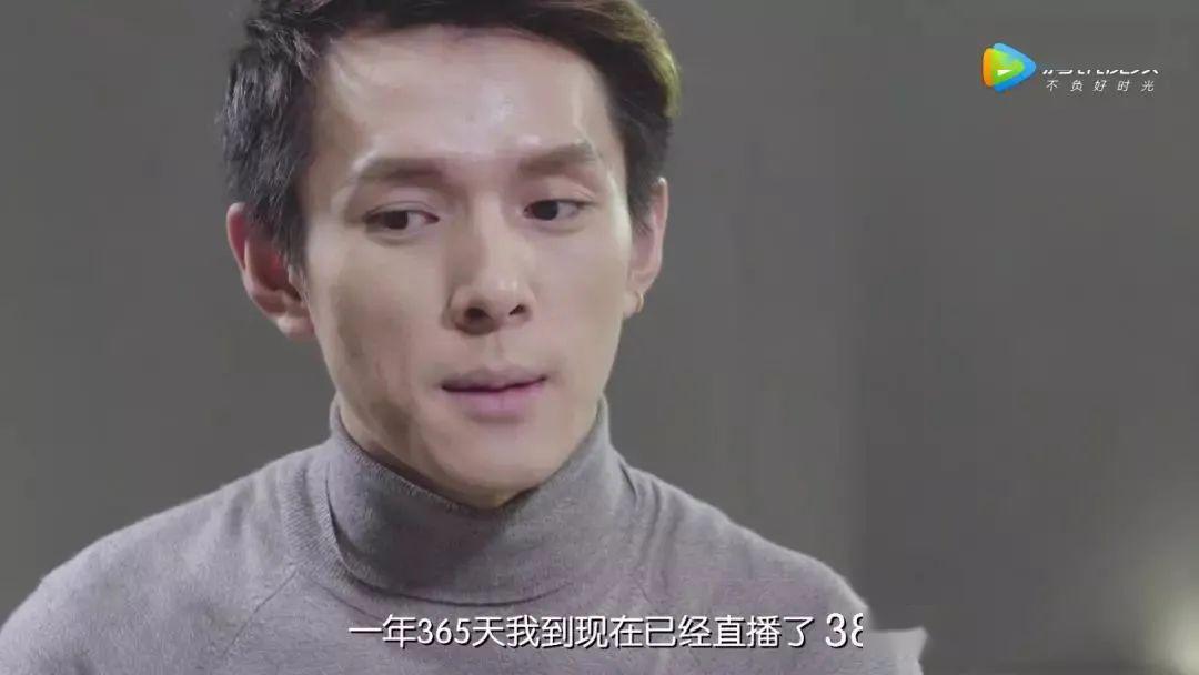 李佳琦和妈妈，美妆界的暖心故事